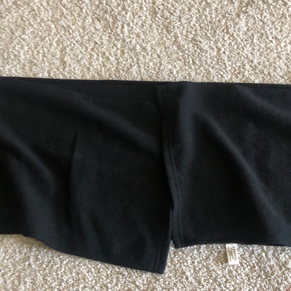 St. John’s bay black scarf